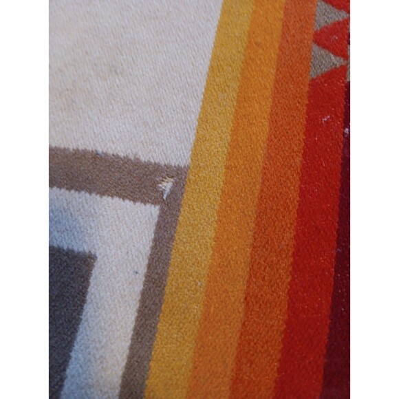 Vtg Wool Pendleton Beaver State Blanket Southwest Aztec Indian Theme 84 x 85 - Picture 8 of 11